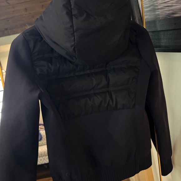 SALE Lululemon Black light puffy coat with hood-Excellent Condition - Picture 3 of 3